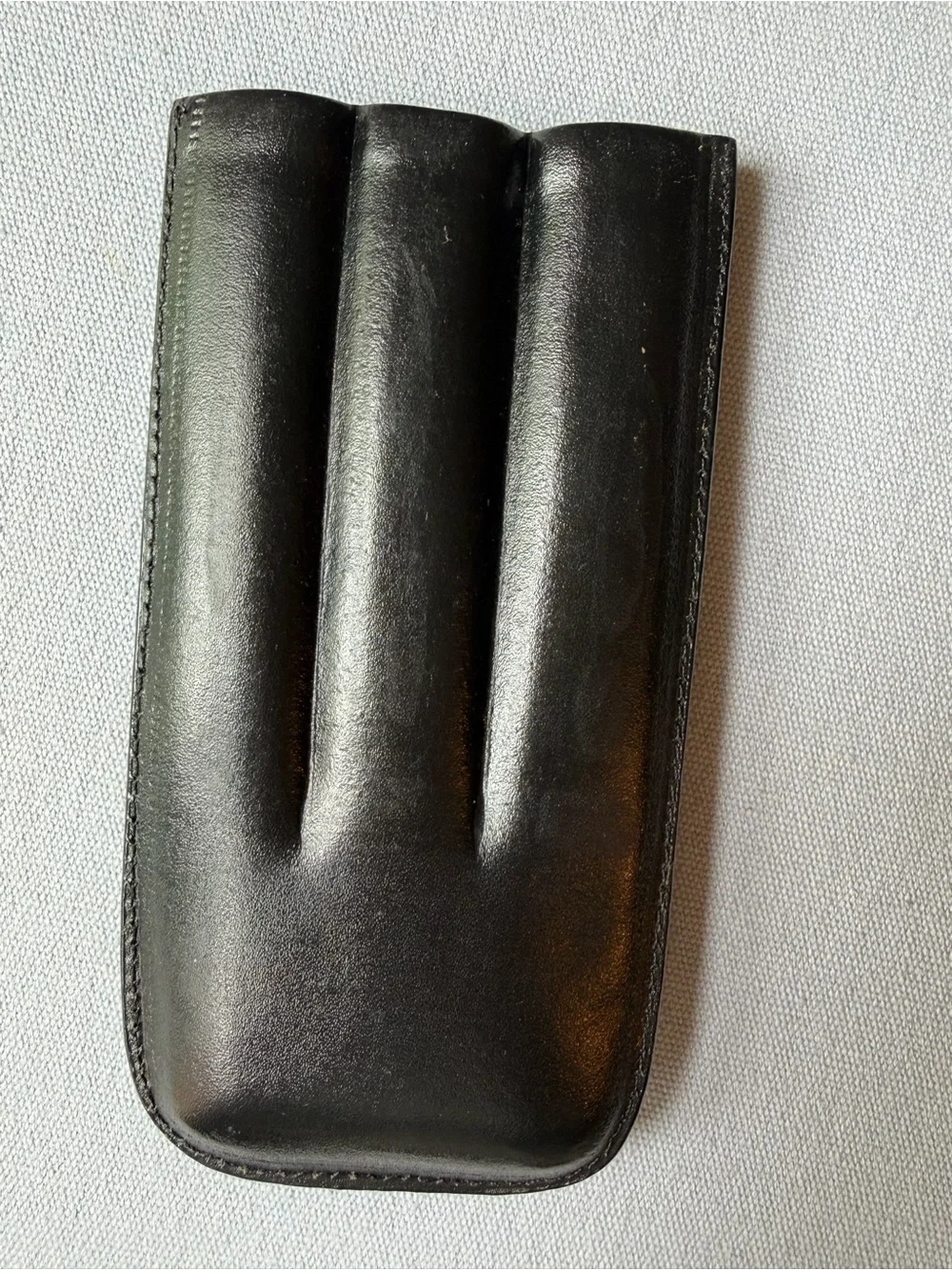 Black Leather 3-Slot Cigar Case Pouch